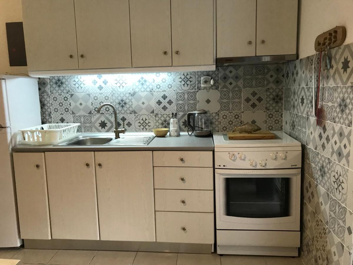 Grey Theros Apartments Paralia Dionisiou Exterior foto